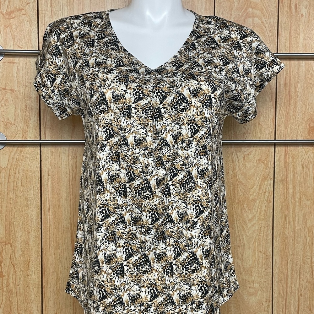 Quezhu Short Sleeve Blouse SZ - M